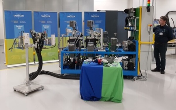 TARTLER präsentiert eine Misch-und Dosieranlage auf der RAMPF Hausmesse